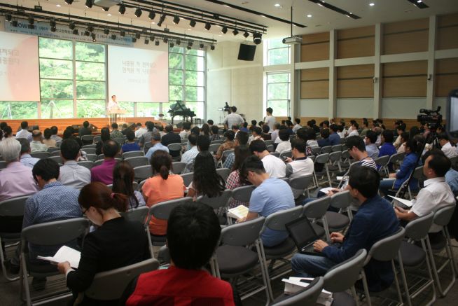 (사)한국세계선교협의회(KWMA)와 한인세계선교사회(KWMF)가 14일부터 2박 3일의 일정으로 용인 Acts29비전빌리지에서 세계선교전략회의(NCOWE)를, 16일부터 역시 2박