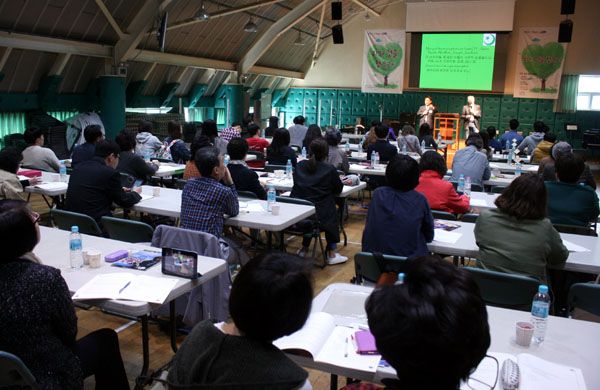 한국오엠 연례선교세미나 줄리앙 리드스톤