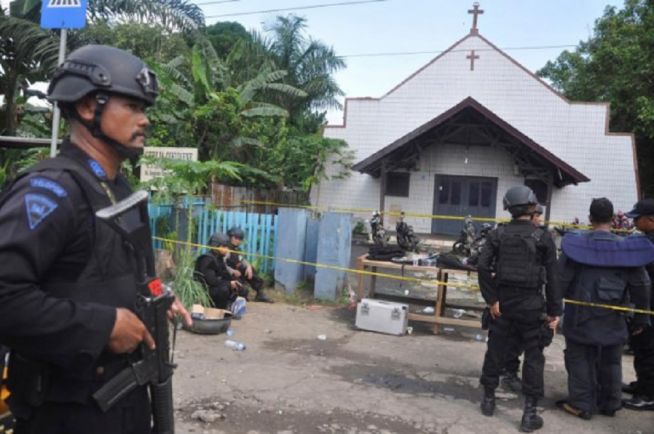 인도네시아 교회, 폭탄 테러, 