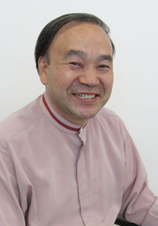 ▲서샬롬 선교사는 맑은 목소리와 밝은 미소를 가졌다. &ldquo;하나님께서 말씀으로 오장육부와 영, 혼, 육을 다 치유하셨다. 성삼위 하나님께서 영광 받으시려고 아무짝에도 쓸모없는 나를 치유하여 멋지게 쓰시고 계신다&rdquo;는 그의 고백이 잔잔한 여운으로 남는다. ⓒ이지희 기자