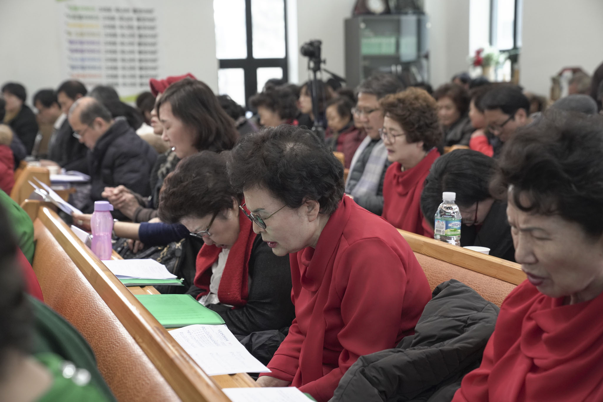 ▲참석자들이 평화통일과 JSA경비대대 병사들의 안전을 위해 기도하고 있다. ⓒ한국CBMC