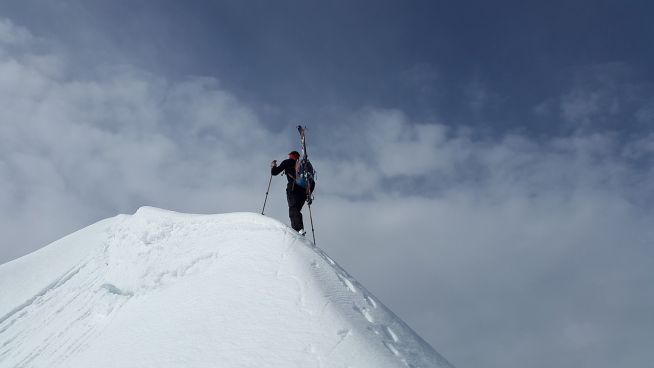 노력 Ski 정상 회담 등산 등산객 등산가 눈 릿지 알프스 산맥 알파인 눈