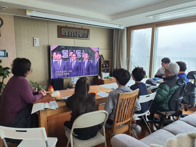 사랑의교회 등 전국 교회 주일예배 온라인으로 전환 