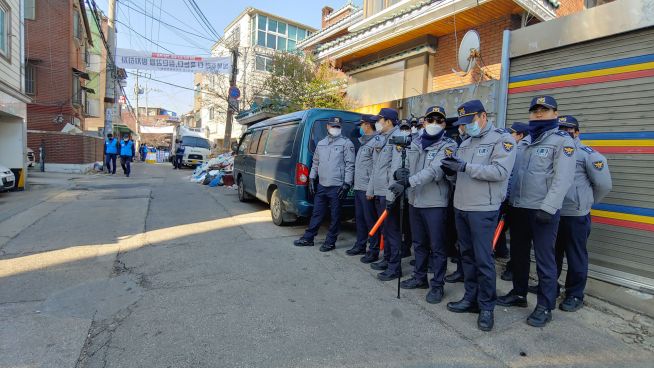 사랑제일교회 서울시 팽팽한 긴장감 