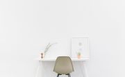 단순 심플 Desk Table Simple Mockup White Background 책상 태블릿 의자 정돈 방 사무실