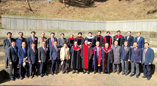 실천신학대학원대학교 실천신대 이정익 신임 총장 