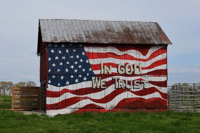 미국의 국호인 “우리는 하나님을 믿는다(In God We Trust).” 