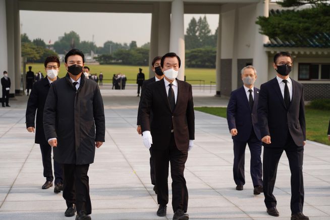 김경재 국민혁명당 대선 후보 국립서울현충원, 양화진외국인선교사묘원 참배 