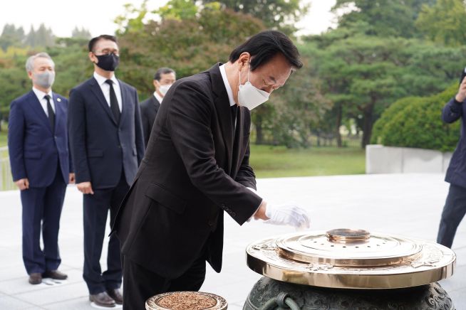 김경재 국민혁명당 대선 후보 국립서울현충원, 양화진외국인선교사묘원 참배 