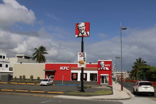 KFC 켄터키 프라이드 치킨 패스트푸드 거절 실패 할랜드 데이비드 샌더스