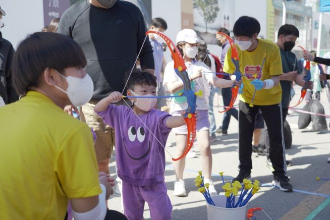 남양주어린이미래재단(대표 설동욱 목사)이 주최하고 남양주시(조광한 시장)와 다산예정교회(담임 설동욱 목사)가 후원한 제1회 남양주 어린이 축제 “꿈을 먹고 살지요”가 어린이들의 행복한 함성이 쏟아진 가운데 성황리에 마쳤다.