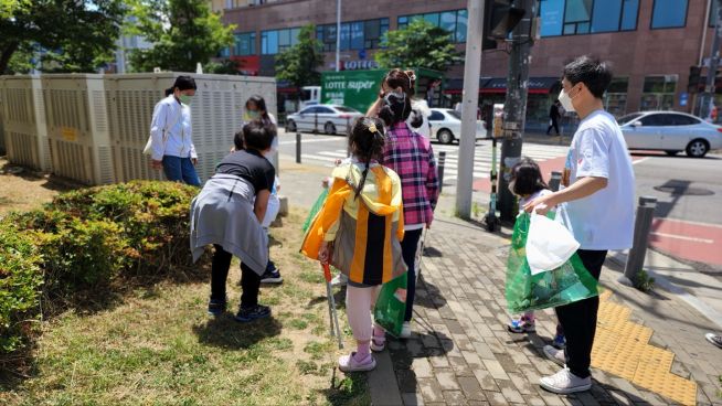 살리는공동체 줍깅행사 