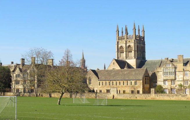 옥스퍼드 옥스포드 대학교 역사 대학 oxford 그리스도 교회 잔디 영국 중세