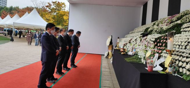 한국교회총연합  ‘이태원 참사’ 사망자 합동분향소 조문 