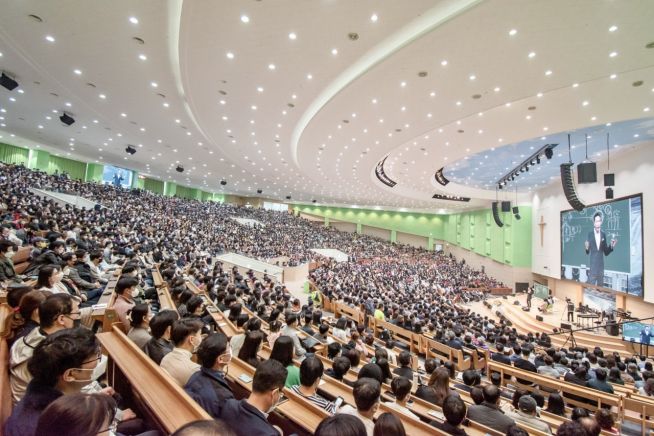 부산 세계로교회(담임 손현보 목사)가 2022년을 전도의 원년으로 선포하고 복음 전파에 전력을 다한 결과, 세 차례의 세례식을 통해 총 563명에게 세례를 베푸는 열매를 맺었다.
