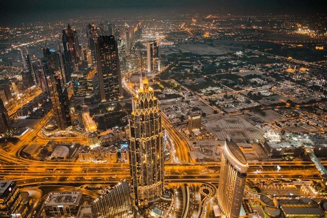 두바이 도심 야경 불야성 버즈 칼리파 아랍 에미레이트 UAE 화려 불신 무신