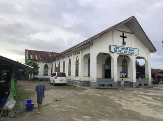 주민의 95%가 기독교인으로 구성된 미얀마 카친주의 교회. 
