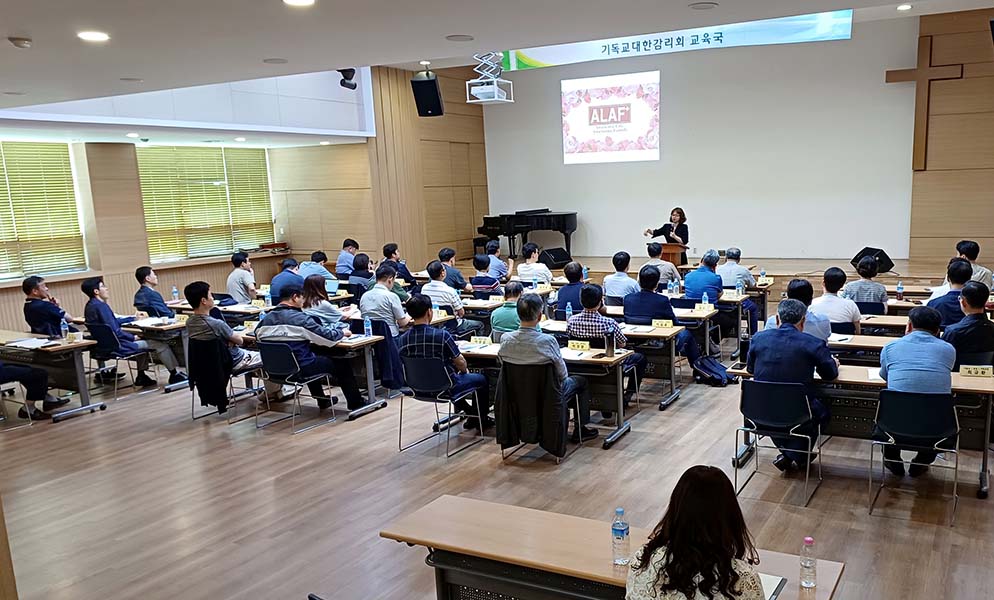 ▲김지연 대표가 특강을 하고 있다. ⓒ한가협