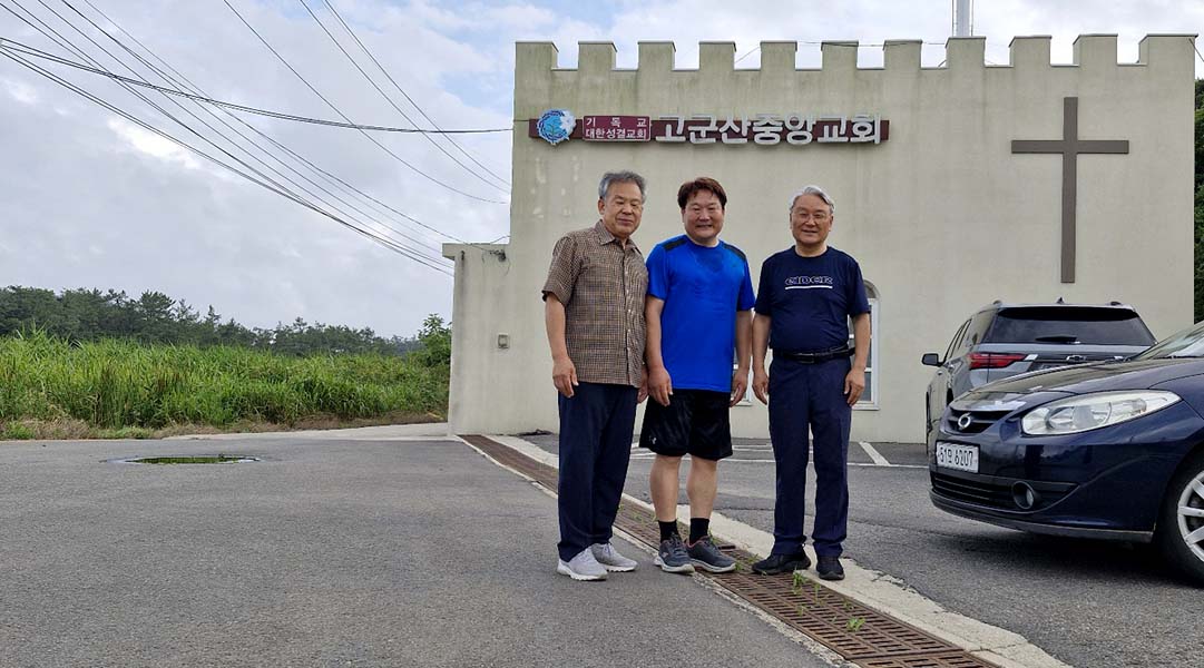 ▲고군산열도를 지키는 목회자들을 차례로 찾았다.