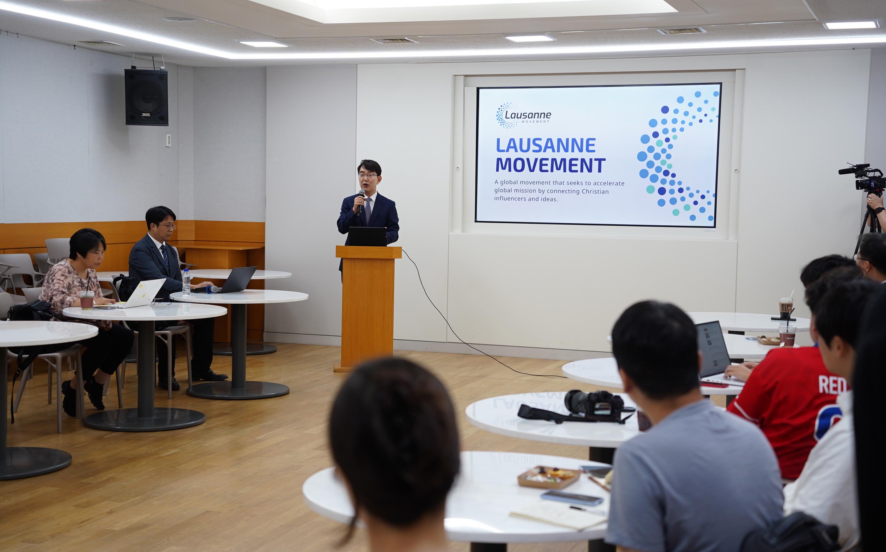 ▲로잔대회 한국준비위원회가 22일 서빙고 온누리교회에서 기자회견을 열고 준비 상황을 전하고 있다. ⓒ송경호 기자