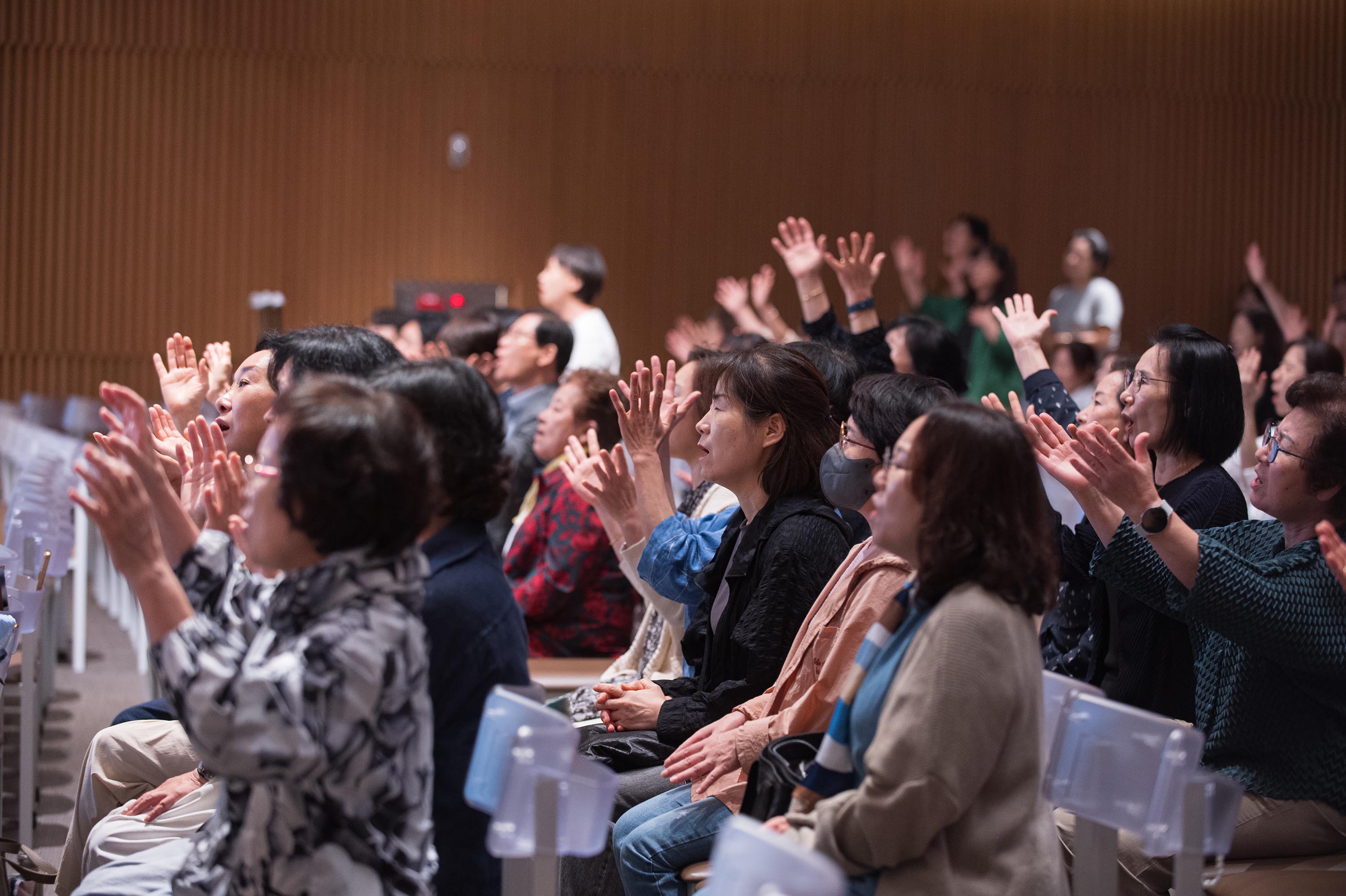 ▲&lsquo;제4차 로잔대회를 위한 500 기도 프로젝트&rsquo;가 대회 기간 중 인천 온누리교회에서 진행됐다. 이 기간 매일 평균 1,500명 이상의 한국교회 성도들이 총 네 차례 두 시간씩, 5일간 총 20번의 기도회를 진행했다. ⓒ한국로잔