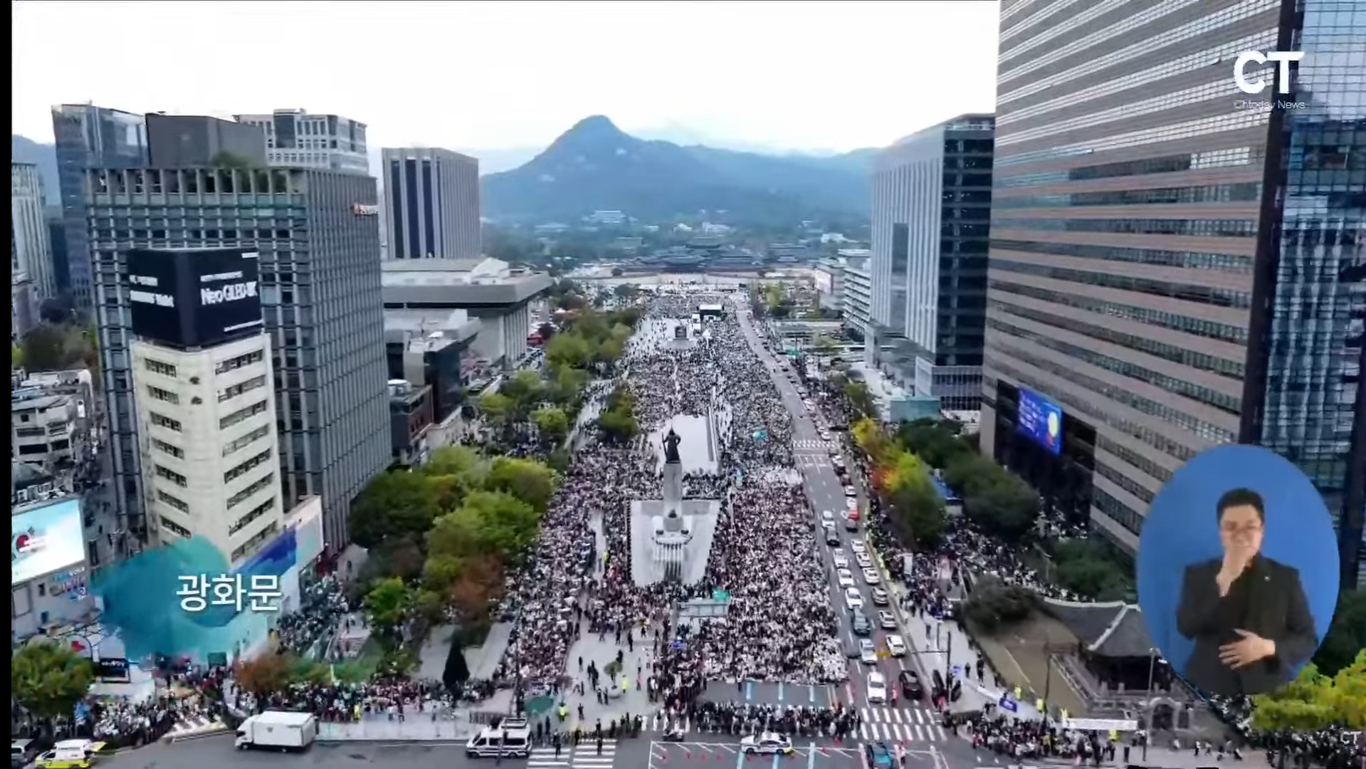 ▲10.27 한국교회 200만 연합예배 및 큰 기도회가 개최된 서울시청 앞 광장, 광화문, 여의도, 서울역 일대에서 드론으로 촬영한 모습들. ⓒ크리스천투데이 유튜브