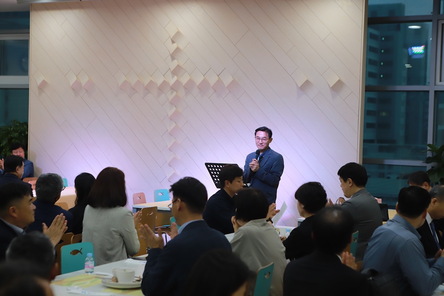 ▲서울 중구 꽃재교회에서 &lsquo;서울연회 감독 초청 선교사 예배&rsquo;가 진행되고 있다. ⓒ서울연회