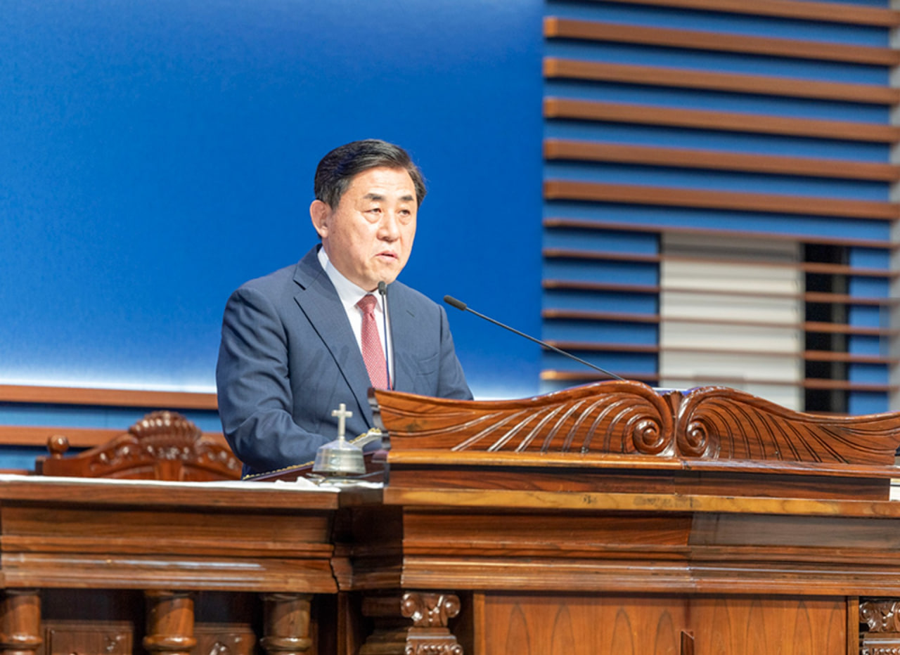 ▲인사말을 전하고 있는 평강제일교회 임시당회장 변제준 목사.
